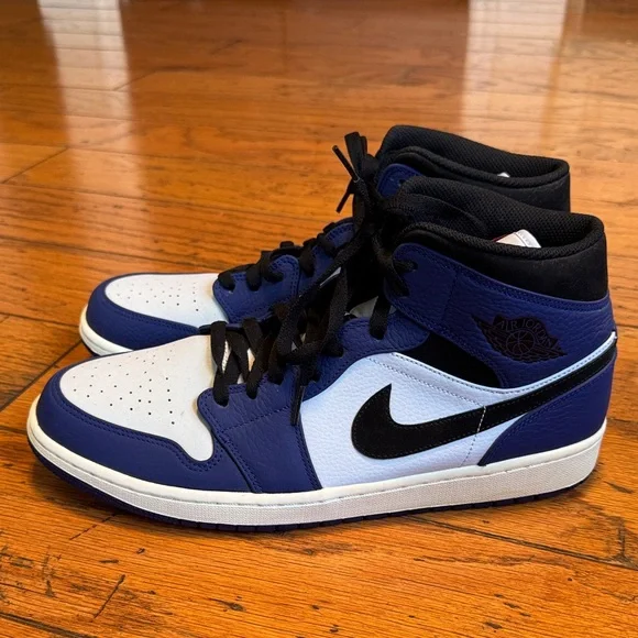 Air Jordan 1 Retro Mid